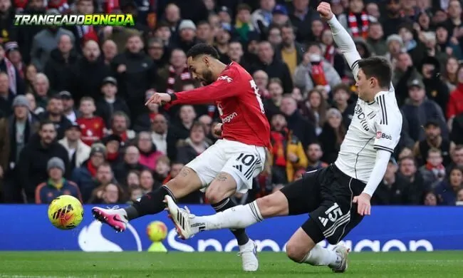 Khán đài Craven Cottage trong ngày thi đấu Premier League.